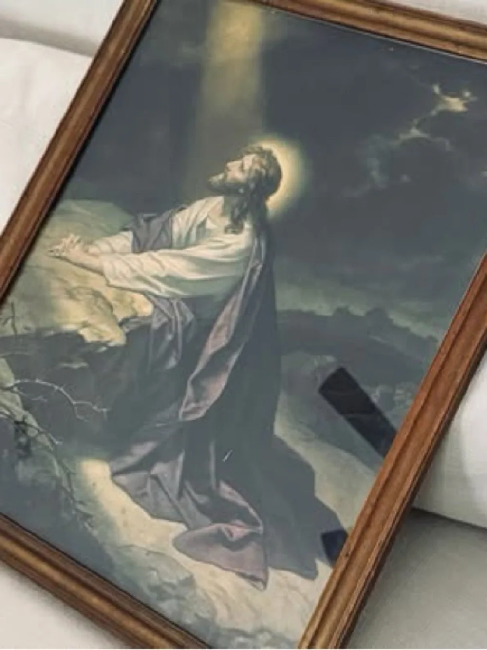 Vintage Jesus in the Garden of Gethsemane. beautiful frame and print. 1940's.